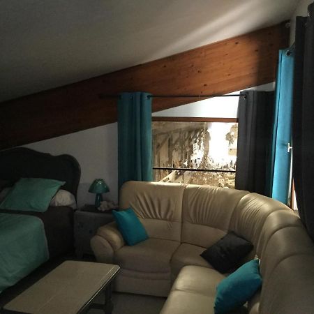 Le Loup Dans La Bergerie Bed & Breakfast Montmartin-sur-Mer Exterior photo